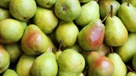 Δέσμευση 5 τόνων αχλαδιών και μήλων αγνώστου προελεύσεως