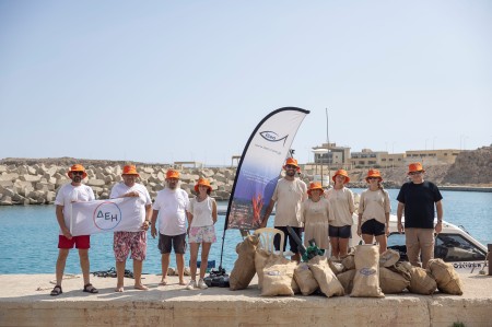 ΔΕΗ και iSea καθαρίζουν απομακρυσμένες ακτές σε περιοχές Natura 2000