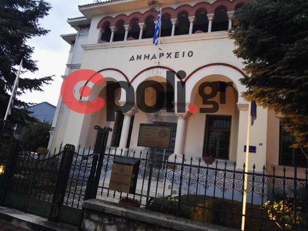 Τσακώνονται Δήμος και Περιφέρεια και την πληρώνουν οι πολίτες